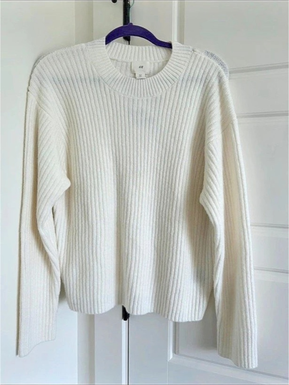 H&M Ribbed Crewneck Sweater in White Size Medium NWT